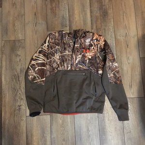 Under Armour Camo Loose/Hoodie/Jacket Size Small